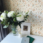 Papier peint autocollant Fièvre printanière – Murale par Natasha Prévost, Décor Imprimé (vue 1/8)